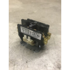 Contactor HC302U10 2 Pole, HCCY2HQO2AA833, 24 Volt Coil Pre-owned