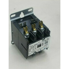 Tyco Electronics LENNOX Contactor 100438-03. Refubished. 24V AC Coil, 25A