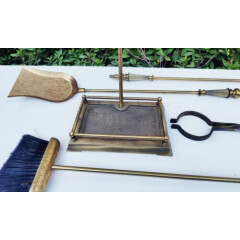 VINTAGE BRASS 4pc FIRE PLACE TOOLS & STAND 