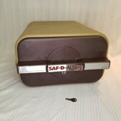 Vintage Saga Int'l Saf-D-Posit 900 Deposit Box Safe 1 Key Portable Installable