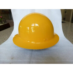 MSA Skullgard Full Brim Hard Hat With STAZ ON Suspension size Medium-Yellow Mint