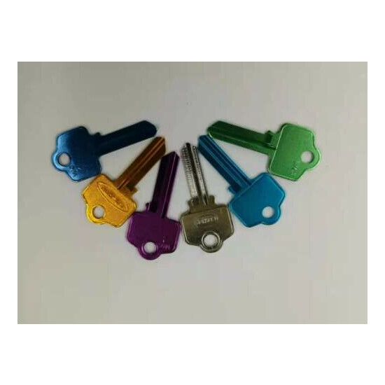 WC2 Key Blanks in Silver/Blue/Dark Blue/Purple/Red/Gold/Green Uncut WC2 Key Blan image {2}