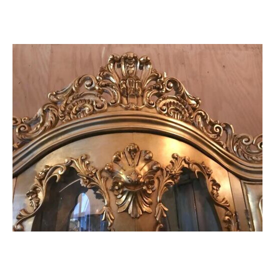 Baroque/Rococo style buffet/china cabinet in gold- worldwide shipping image {4}