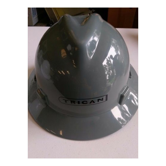 MSA V-Gard Full Brim TRICAN Hard Hat - Fas-Trac Suspension - Gray image {1}