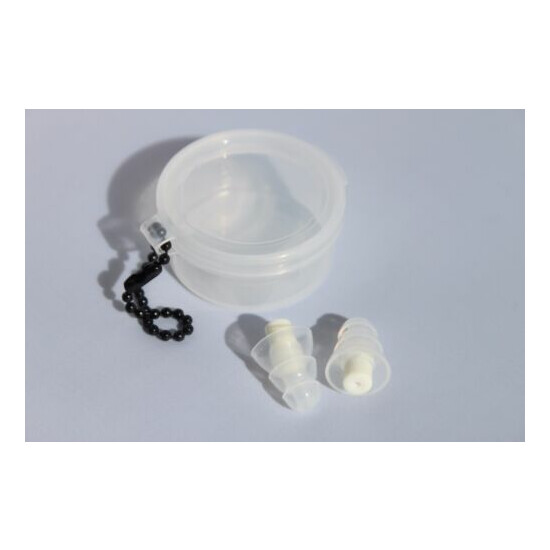 Ear Plugs with Noise Filter reduces noise by up to 27dB Reusable includes case image {1}
