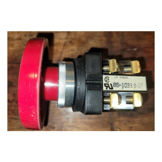 NEW TEC TOKYO ELECTRIC BS-1033 B-22R RED PUSH BUTTON CONTROL SWITCH image {2}