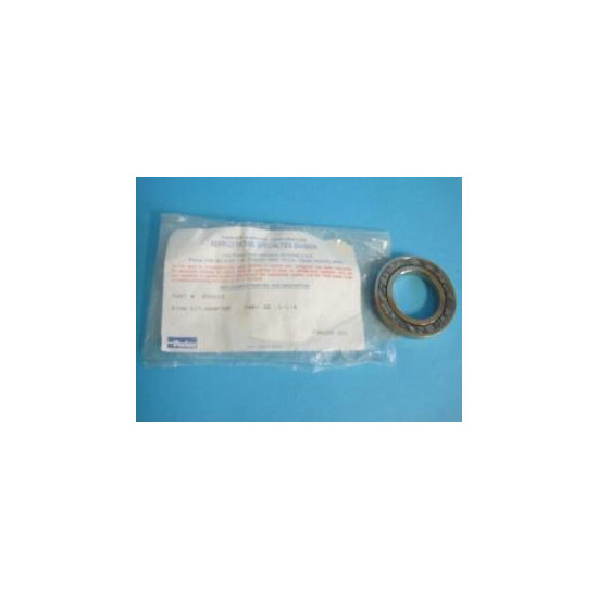 NEW GENUINE PARKER HANNIFIN 200113 RING ADAPTER KIT FAR 32 1-1/4 REPLACEMENT image {1}