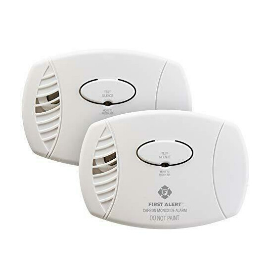 FIRST ALERT Carbon Monoxide Detector, No Outlet Required, Battery Operated, image {1}