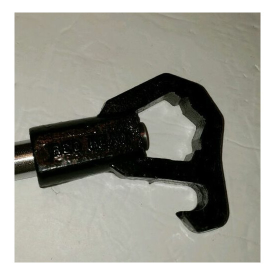 RED HEAD ADJUSTABLE HYDRANT WRENCH Thumb {4}