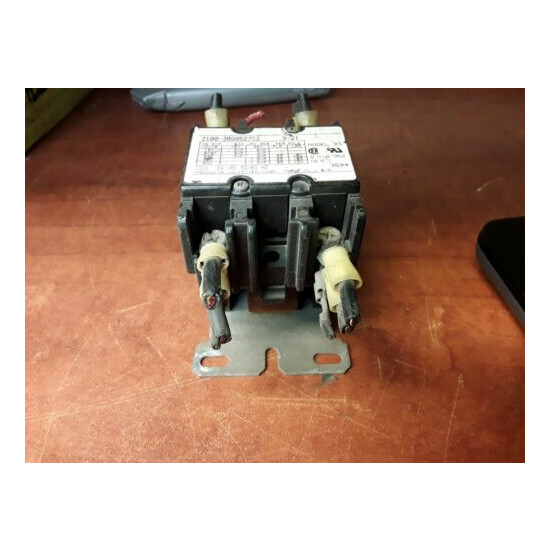 Products Unlimited Contactor 3100-30Q8527C2 image {2}