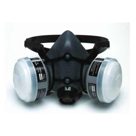 North, 7 IN 1, 5500 Series Reusable Respirator For Spraying & Painting, SMALL image {2}