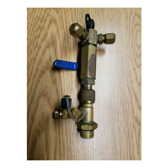 Manifold Vacuum Tree Assembly - 2 Selections image {4}
