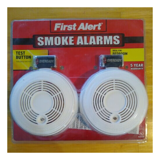 First Alert Smoke Alarm 2 Pack  image {2}