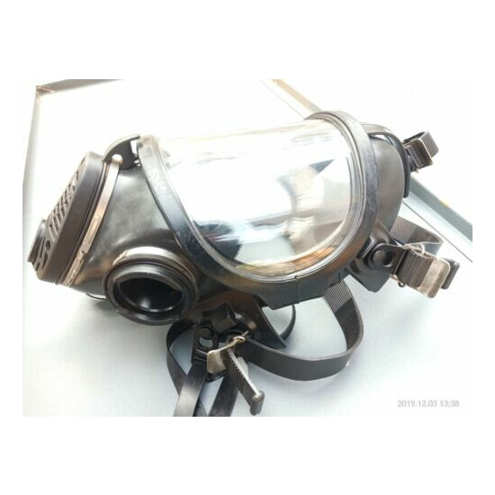 SABRE SAFETY PANASEAL POSITIVE PRESSURE FACE MASK FOR BREATHING APPARATUS  image {2}