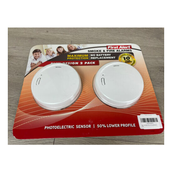 New Box First Alert Smoke & Fire Alarms Slim Design 2 Pack Photoelectric Sensor image {1}