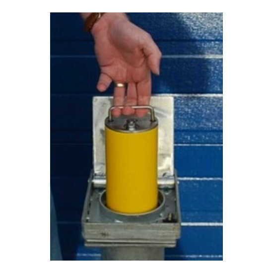 Yellow TP-200 Telescopic Security Post (001-0630 K/D, 001-0620 K/A). image {2}