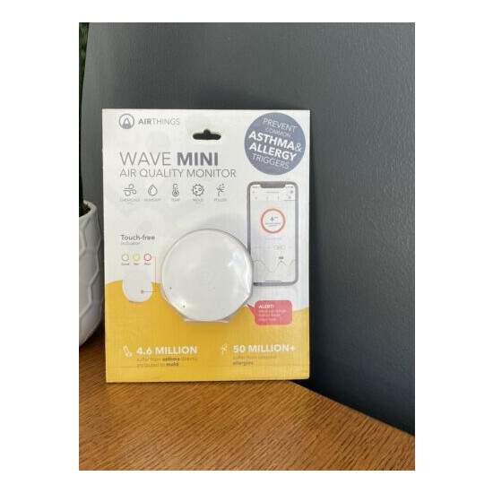 Airthings Wave Mini Air Quality Monitor image {1}