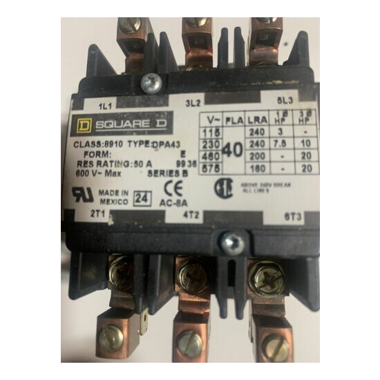 Square D 40 amp three pole contactor 24 V coil image {3}
