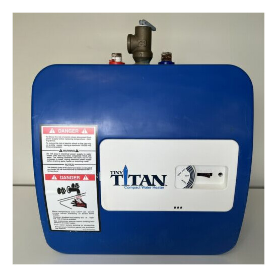 Tiny Titan Compact Water Heater 2.5 Gal 150 PSI 120V 1350 Watts E1E2.5US Blue image {1}