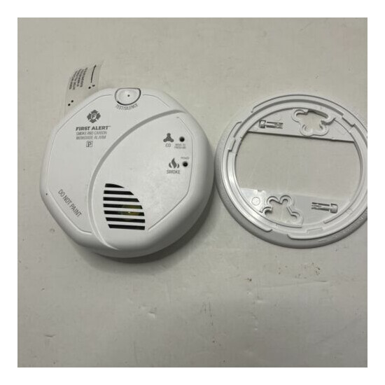 First Alert SC7010B Combination Smoke & Carbon Monoxide Alarm image {1}