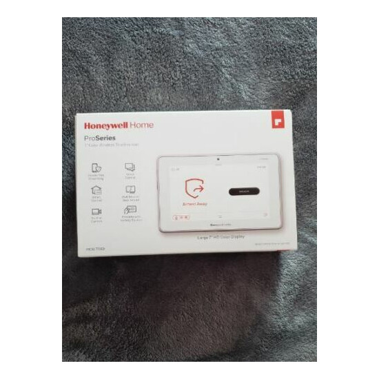 HoneywellHome PROWLTOUCH Wireless Touchscreen image {1}
