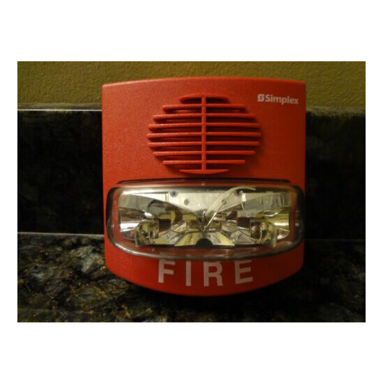 SIMPLEX 4903-9417 T/A NON-ADDRESSABLE RED 15 CD A/V FIRE ALARM STROBE  image {1}