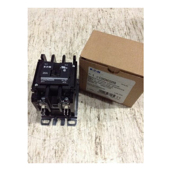 C25DND225B Cutler Hammer Contactor 2 Pole 25 Amp 208V 240V Coil (New In Box) image {1}