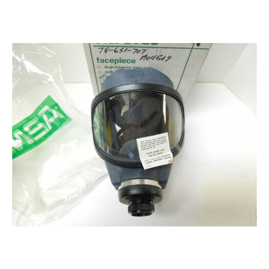 MSA Ultravue Pressure demand Respirator Facepiece Full Face <461WH image {1}