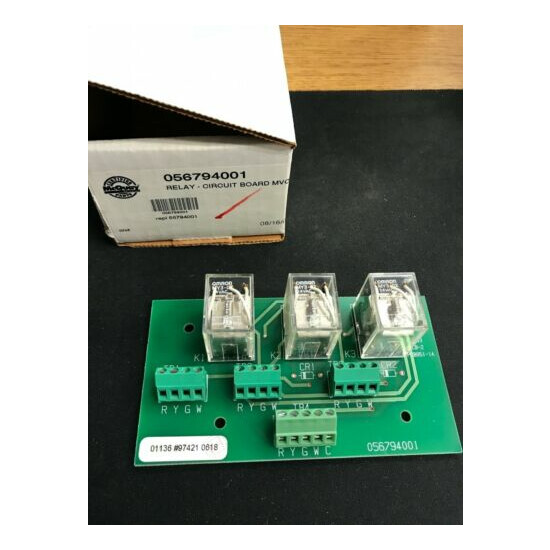 McQuay Circuit Board Relay P/N 056794001 Open Box New!! image {1}