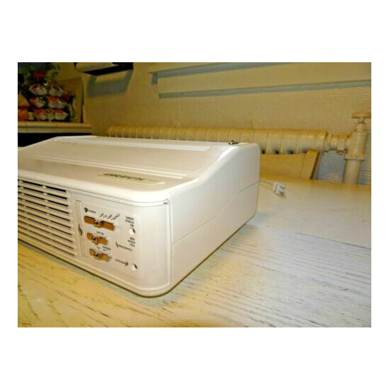 Oreck XL Professional Air Purifier Signature Series Type 3 Model AIR8SW White image {3}