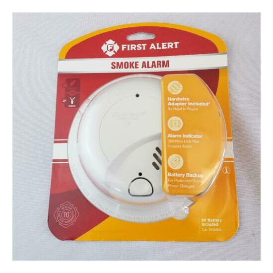= First Alert Smoke Alarm Hardwire Adapter Battery Backup 9V 1039809 9120B image {1}