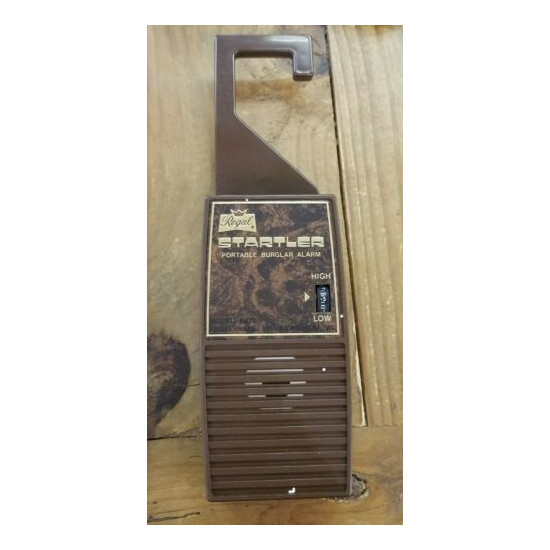 Vintage Regal Startler Portable Electronic Burglar Alarm Hangs On Doorknob Hotel image {4}