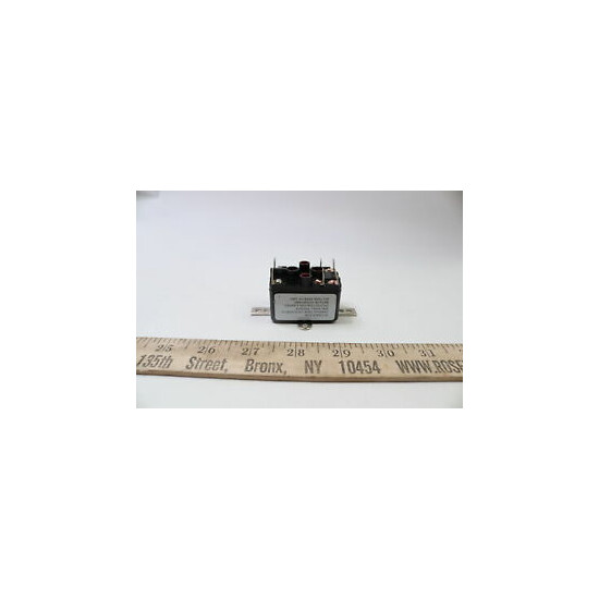 Supco 90380 General Purpose Fan Relay 13 A Load Current 24 VAC Black  image {1}