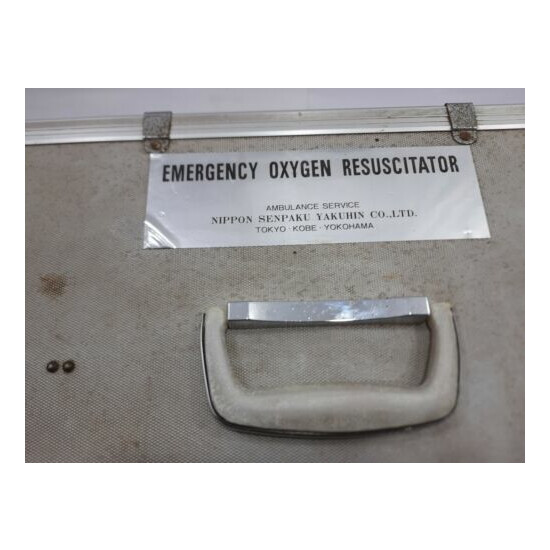 Emergency Oxygen Resuscitator Nippon Senpaku Yakuhin P-102 Japan Made  image {6}