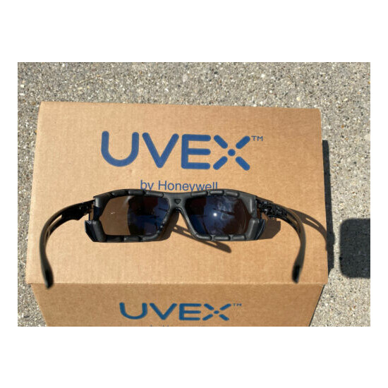S4340 UVEX Tirade Safety Glasses wraparound Silver Mirror antifog lens image {3}